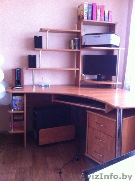 Продам Компьютерный стол, угловой - Изображение #1, Объявление #1367310